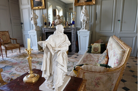 法国迪戈因城堡将拍卖其珍贵历史藏品