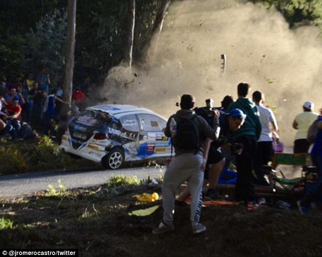 西班牙拉力赛车失控撞观众致6死