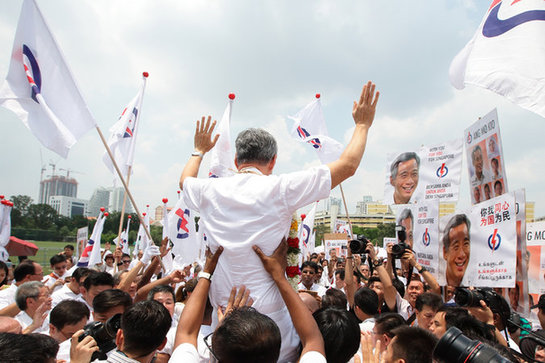 新加坡迎来大选投票日，沿袭传统还是改变历史？
