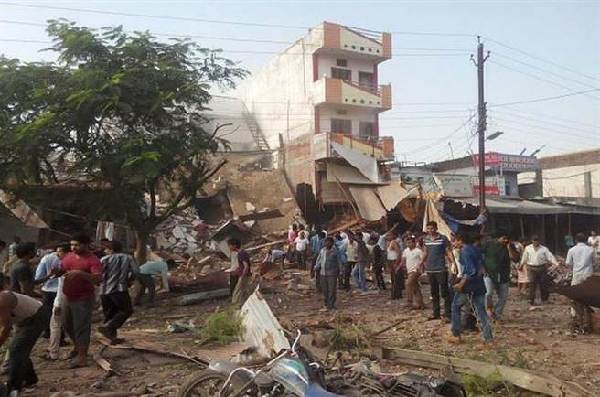 印度中央邦一餐厅煤气罐爆炸 至少35人死亡