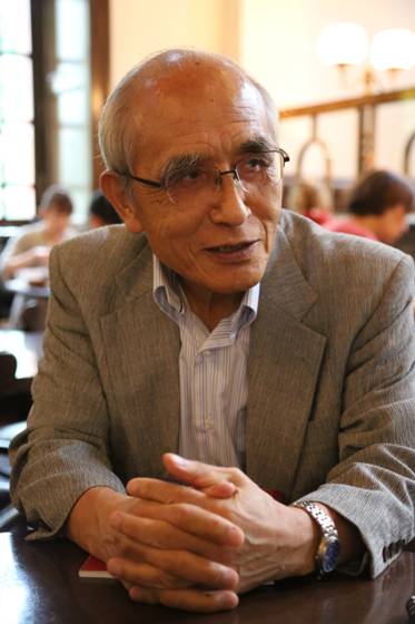 日本学者浅井基文：日本要和平不要战争