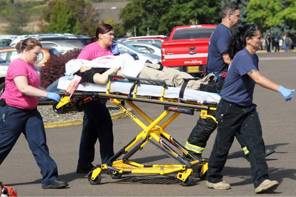 美国俄勒冈州发生校园枪击案 13死20多人伤