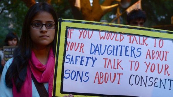 印度德里4岁女孩遭强奸 警方拘留4名嫌犯