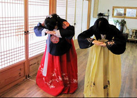文字礼仪服饰 原来中韩文化有这么多相似之处