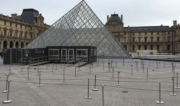 应对恐怖袭击 巴黎主要博物馆继续关闭
