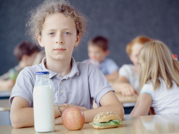 妈妈再无烦忧！研究显示健康早餐有效提升小学生成绩