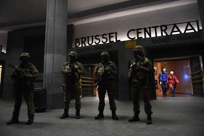 比利时大搜捕19人落网 巴黎恐嫌仍在逃