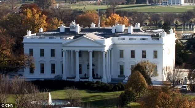 奥巴马过感恩节 白宫遭男子闯入