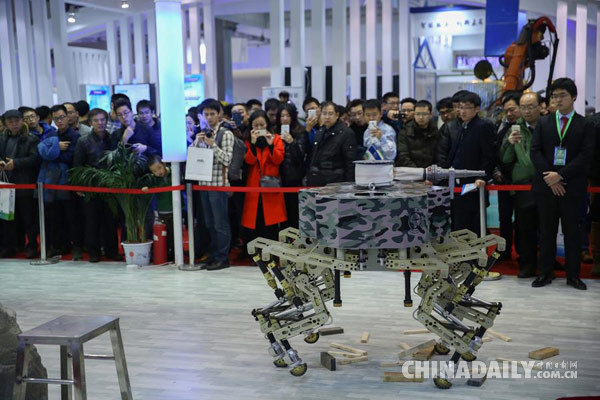 海外媒体：中国机器人产业迎来大发展 助推经济增长
