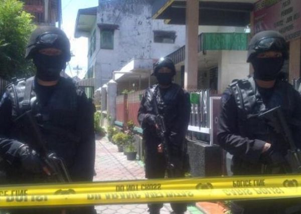 印尼警方拘捕7人 怀疑其将在圣诞节或新年发动袭击