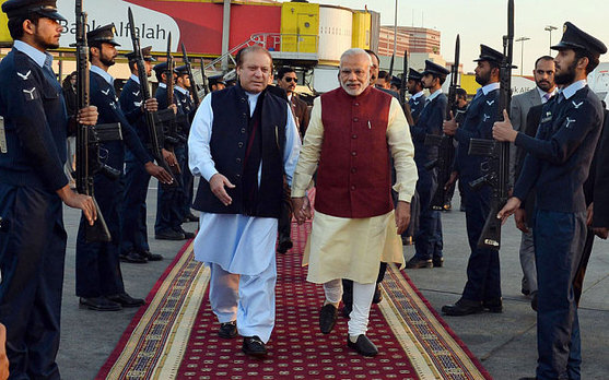 12年来头一遭！印度总理莫迪突访巴基斯坦
