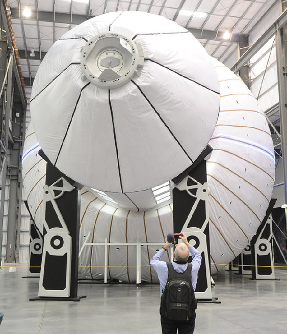 NASA又扛重担：两年内造出深空探索宇航员生活舱