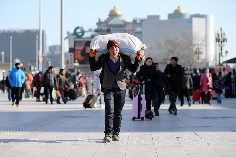 北京：春运首日遇寒潮