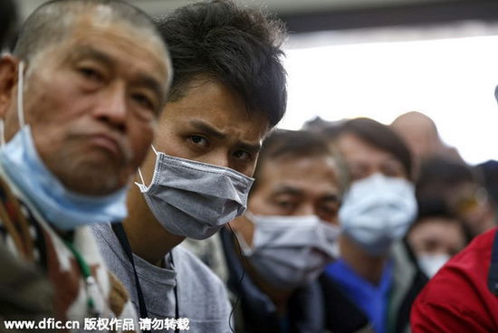 台湾地震已过72小时黄金救援期 家属表情纪实
