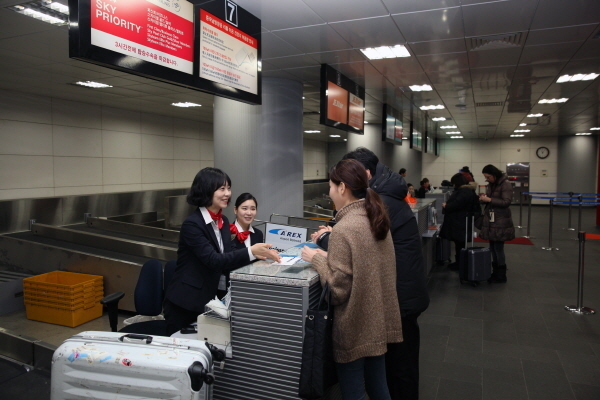 中国南方航空在首尔站城市航站楼 启动登机手续服务