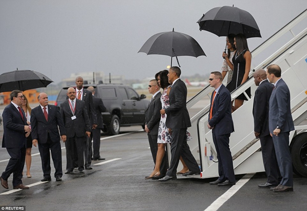 奥巴马“破冰”首访古巴 劳尔·卡斯特罗未现身机场迎接