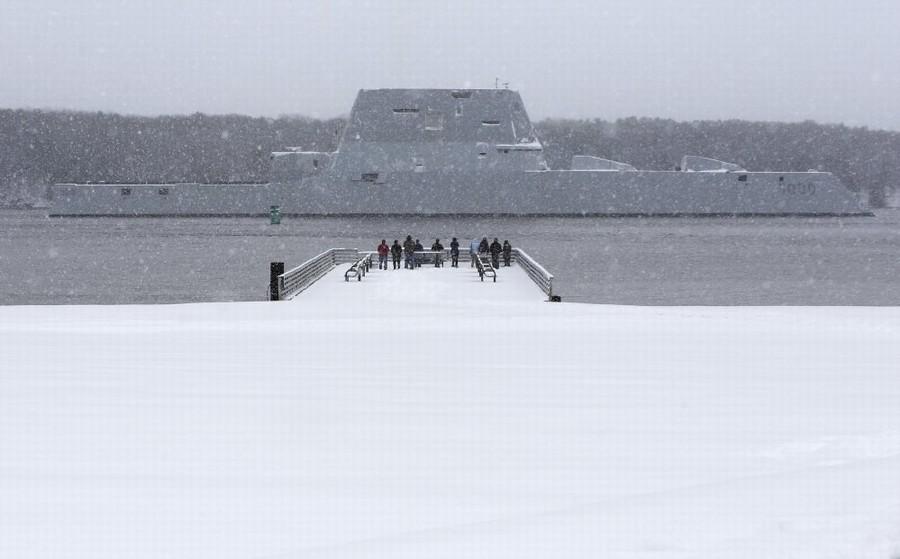 风雪出击！美军科幻隐身战舰第二次海试