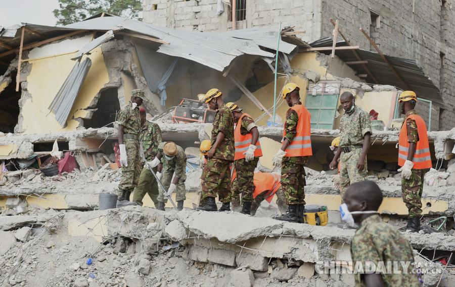 肯尼亚首都暴雨成灾致房屋倒塌 至少33人死亡