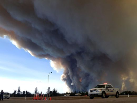 加拿大森林火灾持续肆虐 大火或将燃烧数月