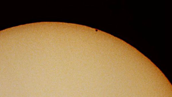 “水星凌日”奇观罕见上演 全程将持续七个半小时