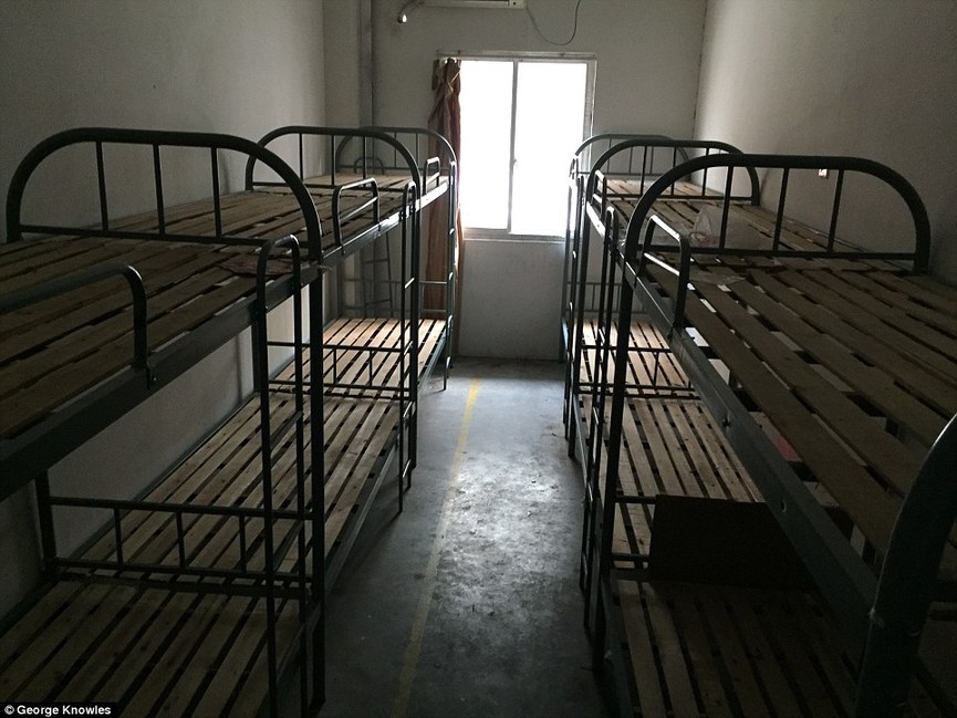 外媒报道iPhone上海代工厂住宿条件堪忧