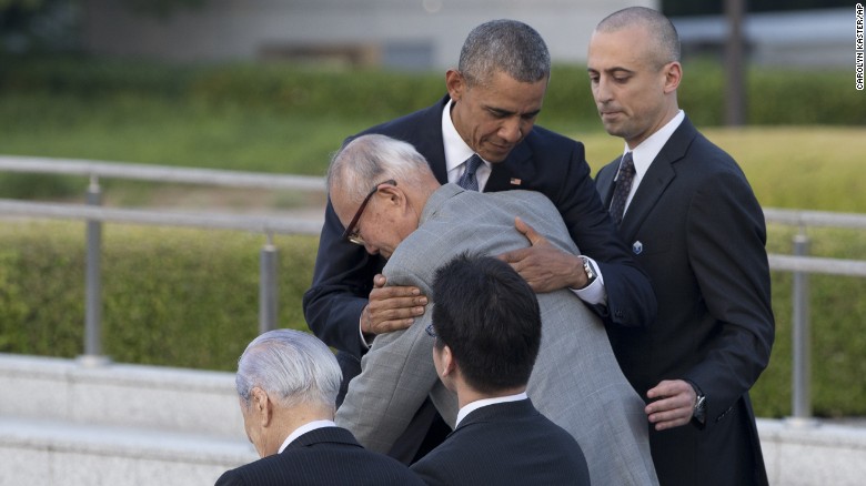 奥巴马访问广岛拥抱核爆幸存者 再提建立“无核武世界”