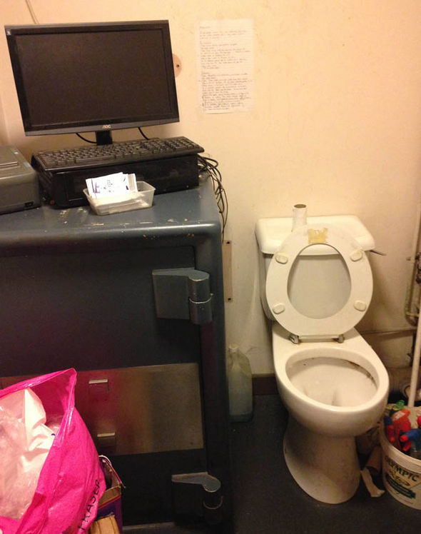 厕所办公室合二为一 英一中餐馆卫生太差遭罚8000英镑