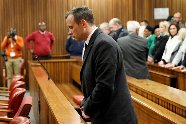 南非“刀锋战士”奥斯卡•皮斯托瑞斯因谋杀女友获刑6年