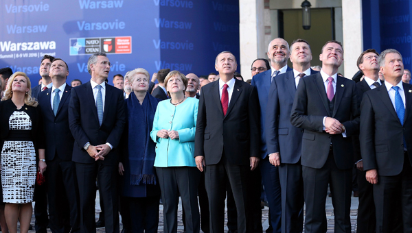 北约峰会在波兰华沙开幕