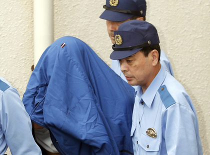 日本杀人魔面露微笑 警方搜索住处调查动机