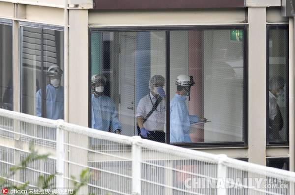 日本杀人魔面露微笑 警方搜索住处调查动机