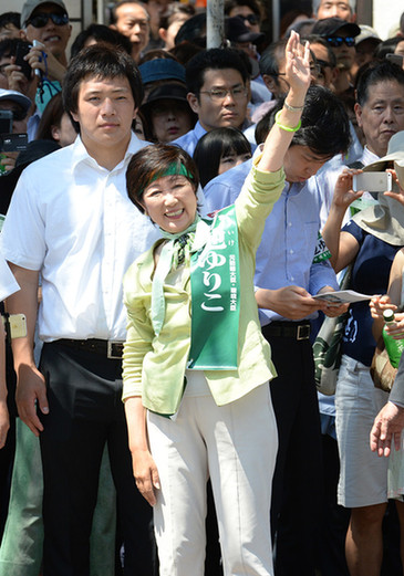 日本经济界期待东京首位女知事解决都政难题