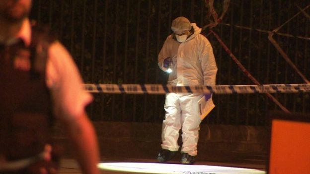 伦敦持刀砍人案：1死6伤 19岁男嫌落网
