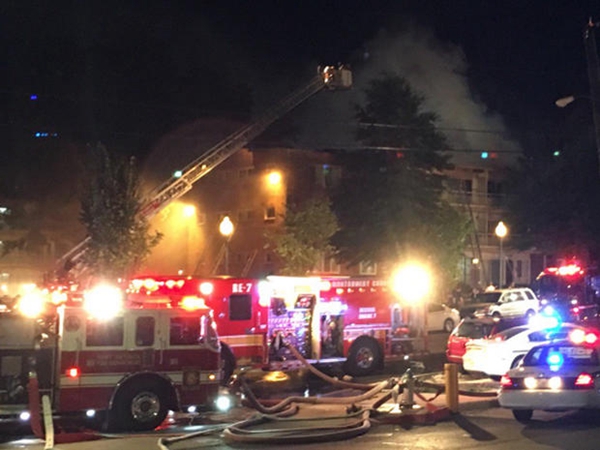 华盛顿郊区公寓起火 7人失踪逾30人受伤