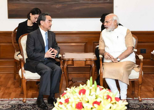 印度总理莫迪会见王毅