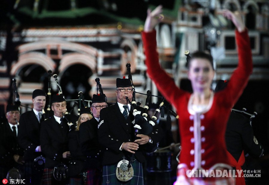 国际军乐节莫斯科红场开幕 看各国军乐团如何演奏