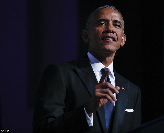 奥巴马向非洲裔选民喊话：“不投票给希拉里就是对我的人身侮辱”