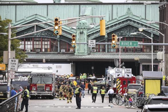 美新泽西列车事故至少1人死亡 1名中国公民受伤