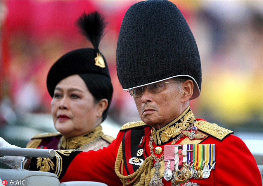泰国国王普密蓬去世 在位超70年 深受爱戴