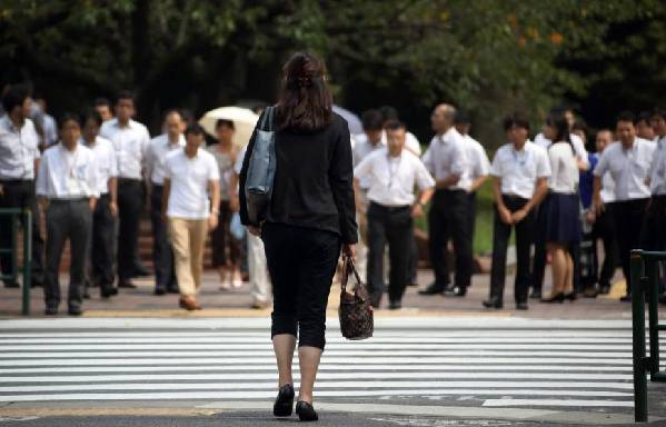 日本一女教师要求沿用婚前姓遭驳回 法院被批无视女性权利