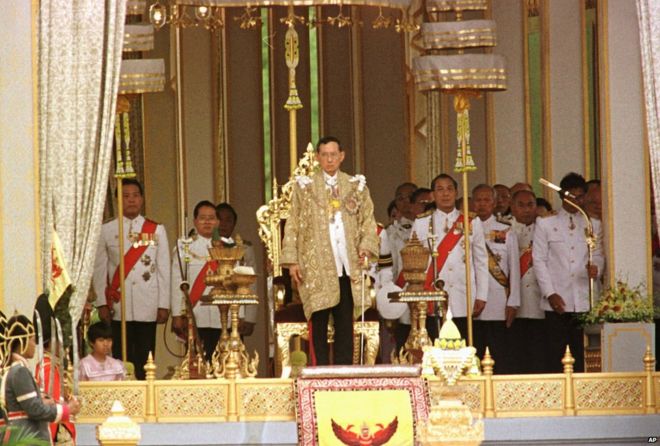 图片回顾：泰国国王普密蓬的辉煌一生