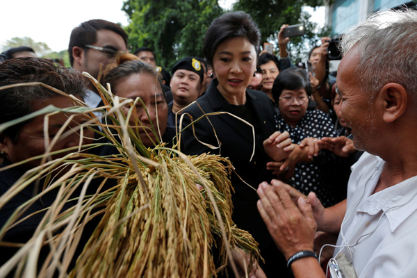泰国2017年将举行大选：军政府与前总理英拉都在拉拢稻农
