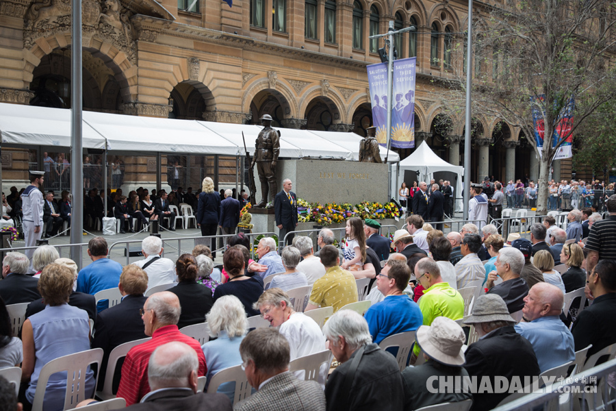 悉尼举行一战阵亡将士纪念日活动 数千民众参加