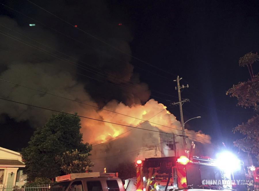 美国加州奥克兰市火灾致至少9人丧生