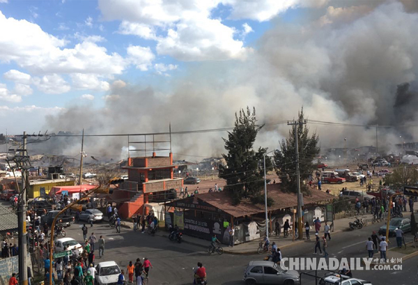 墨西哥一烟花市场发生爆炸 至少26人丧生