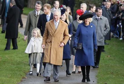 90岁高龄英女王患重感冒 近30年来首次缺席圣诞礼拜