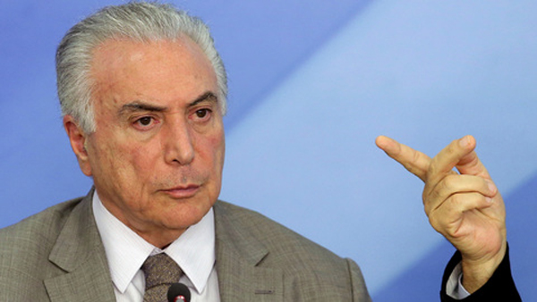 美媒曝光巴西总统专机食品订单 包括500盒哈根达斯冰淇淋