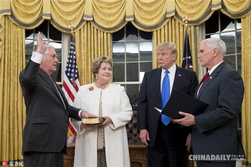 石油大亨蒂勒森宣誓就任美国国务卿 特朗普亲自见证