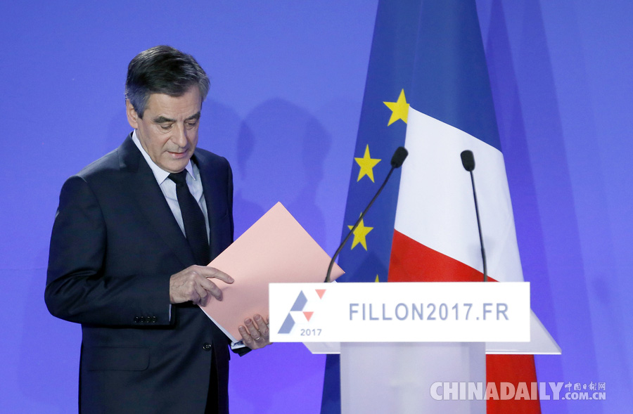 法国总统候选人菲永就“空饷门”事件道歉 但绝不退选