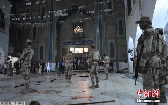 巴基斯坦清真寺遭袭致逾70死150伤 IS宣称负责